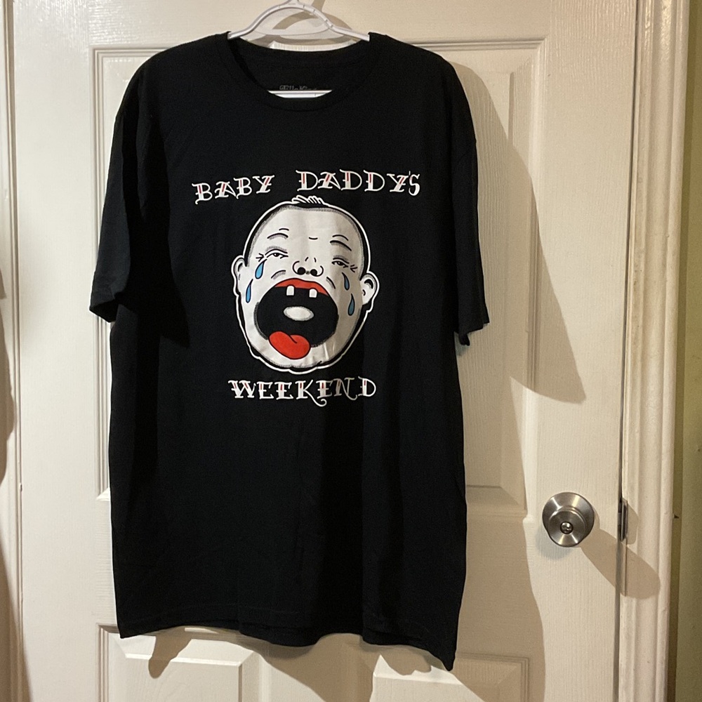 NWOT Elle King Baby Daddy's Weekend Graphic Tour Tee - Black